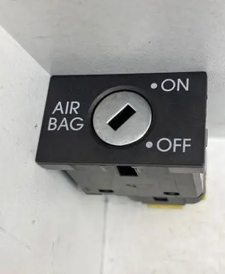 Volkswagen Touran I Passenger airbag on/off switch 6Q0919237A