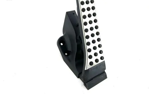 Mercedes-Benz E W213 Accelerator throttle pedal A2053000104