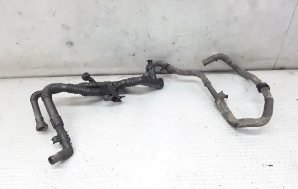 Engine coolant pipe/hose