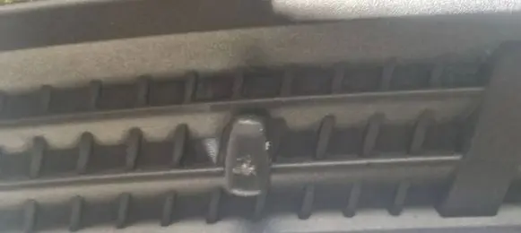 Windshield washer spray nozzle