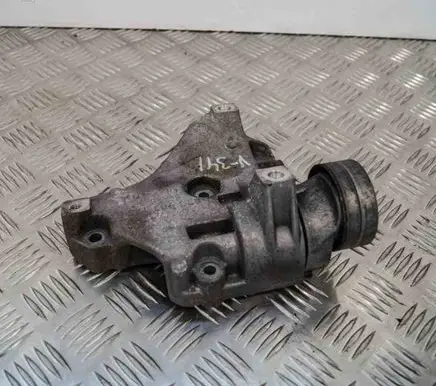 Volkswagen PASSAT B7 Other engine bay part 03C903143B