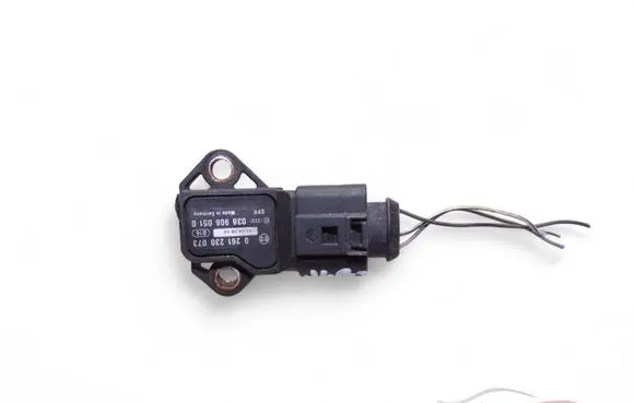 Audi A4 S4 B7 8E 8H Air pressure sensor 038906051D 0261230073