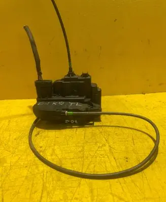 Nissan Qashqai Rear door lock 