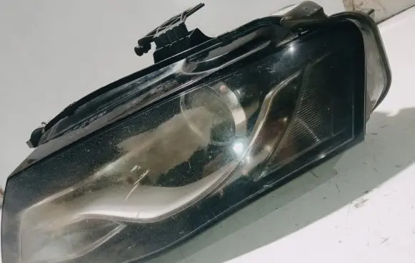 Audi A4 S4 B8 8K Headlight/headlamp 8K0941597C