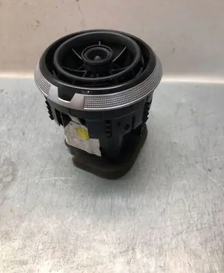 Audi A3 S3 8V Dash center air vent grill 8V0820901A