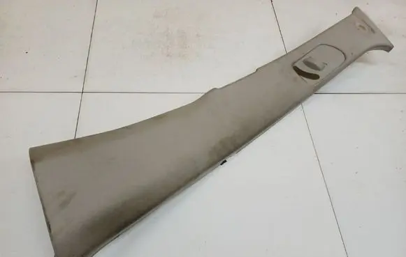 Mercedes-Benz R W251 (B) pillar trim (top) 2516907925