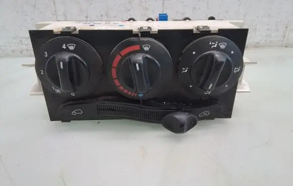 Mercedes-Benz A W168 Climate control unit 1688300385