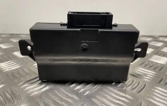 Audi A6 Allroad C7 Gateway control module 4G8907468F 4G8907468