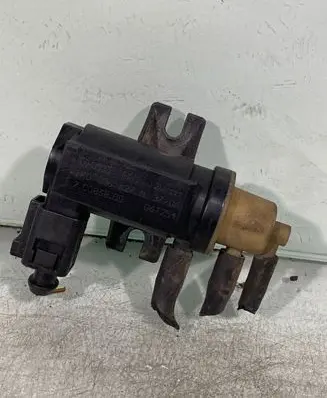 Volkswagen Golf V Turbo solenoid valve 1k0906627