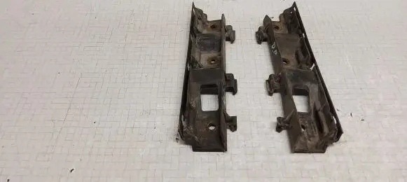Volkswagen PASSAT B6 Front bumper mounting bracket 3C0807184 3C0807183