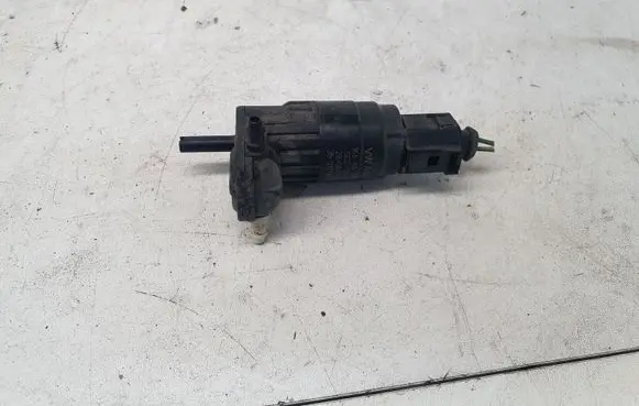 Volkswagen Golf V Windscreen/windshield washer pump 1K6955651