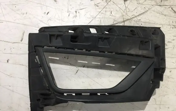 Volkswagen Polo VI Front bumper lower grill 963152 2GS853665A