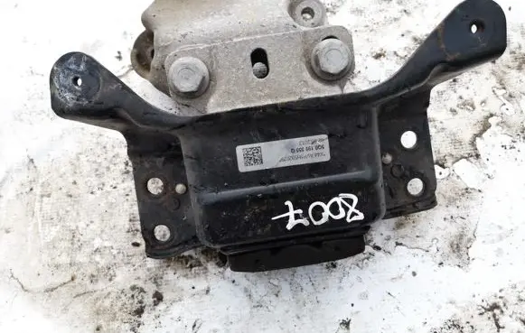 Seat Leon (5F) Engine mount bracket 5q0199555q