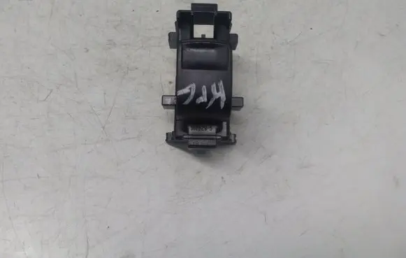 Toyota Auris 150 Electric window control switch