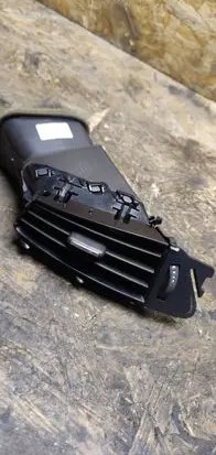 Opel Astra J Dash center air vent grill 13300570 0762600001