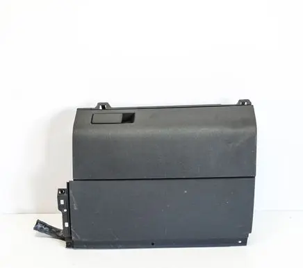 Glove box