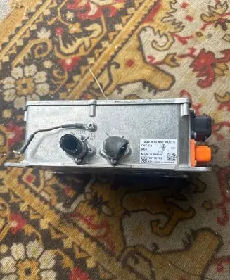 Porsche Cayenne (92A) Battery charger (optional) 5QE915682AD 10115782