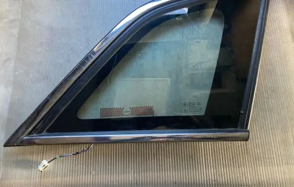 Opel Antara Rear side window 96660069
