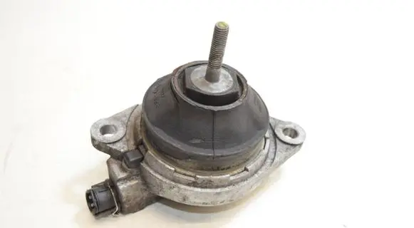 Audi A6 S6 C4 4A Engine mount bracket 4A0199382D