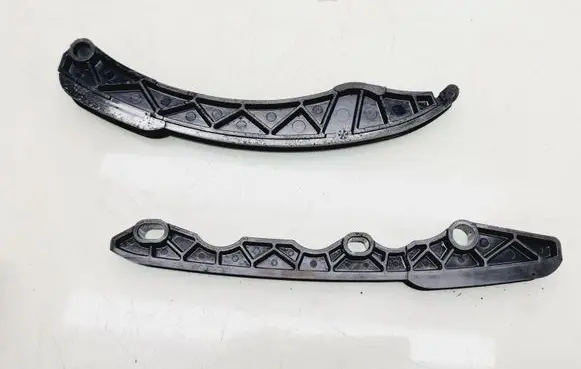 Subaru XV Slide rail for timing chain 
