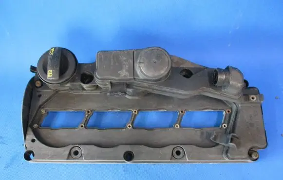 Audi A4 S4 B8 8K Rocker cam cover 03L103469L
