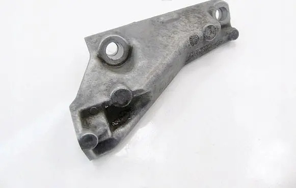 Dacia Logan II Gearbox mounting bracket 8200707909