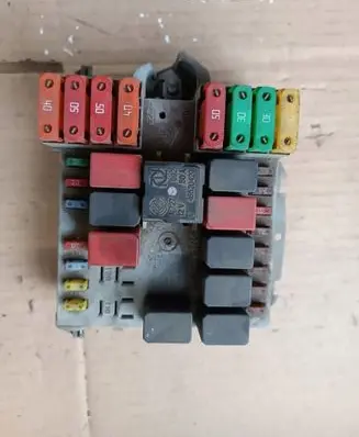 Fiat Bravo Fuse module 51775688