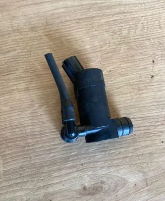 Ford Mondeo MK IV Windscreen/windshield washer pump