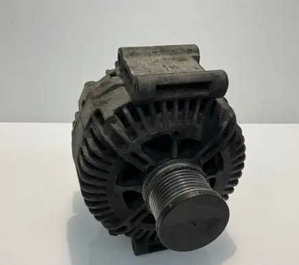 Mercedes-Benz E W211 Generator/alternator A6421540402 705113319 2543289A