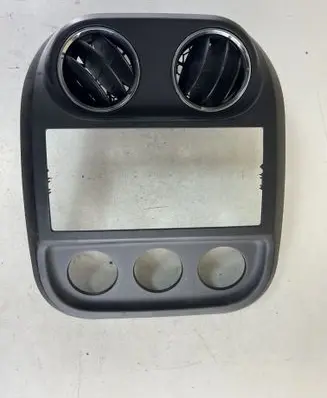 Jeep Compass Radio/GPS head unit trim 1PL23TRMAA 99611271284