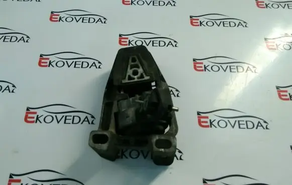 Peugeot 607 Engine mount bracket 326C63