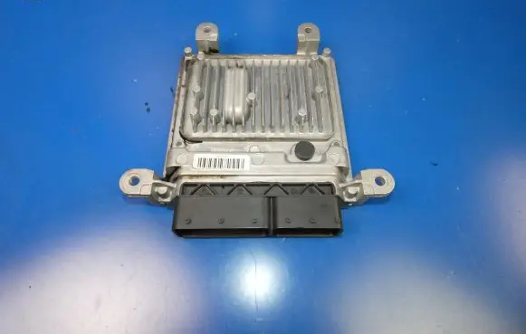 Mercedes-Benz E W212 Engine control unit/module A6519003701 28381049 A6519012101
