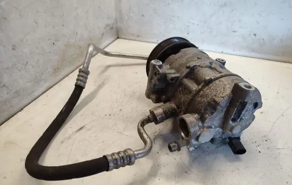Volkswagen Golf VII Air conditioning (A/C) compressor (pump) 5Q0820803