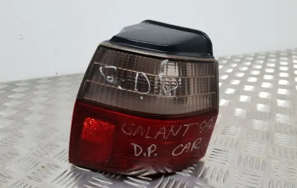 Mitsubishi Galant Rear/tail lights 22087201