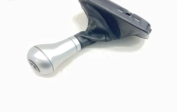 Mercedes-Benz C W204 Gear lever shifter trim leather/knob A2042672410