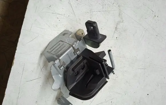 BMW 3 F30 F35 F31 Parcel shelf load cover mount bracket 9918012457