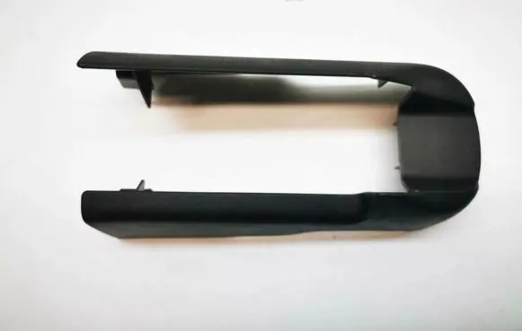 Chrysler 300 - 300C Front passenger seat rail trim JCI1347867 1347867