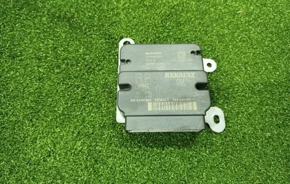 Renault Trafic III (X82) Airbag control unit/module 93457847 965104418R