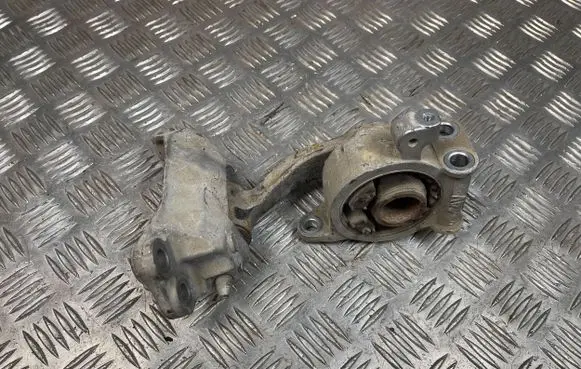 Nissan Murano Z52 Engine mount bracket