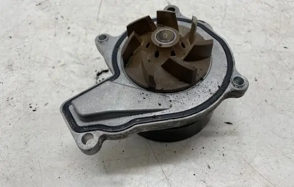 BMW X1 F48 F49 Water pump 02682799