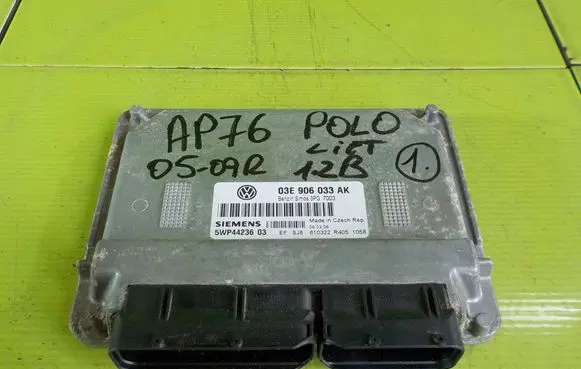 Volkswagen Polo IV 9N3 Engine control unit/module 03E906033 AP76