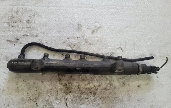 Fuel main line pipe