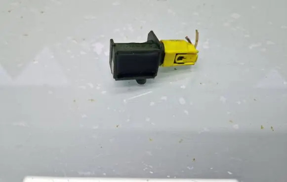 Mercedes-Benz C W204 Airbag deployment crash/impact sensor A1729056000 5WK44192
