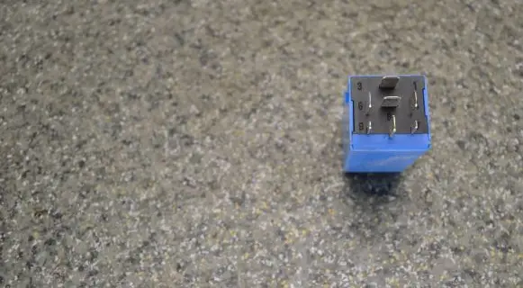 BMW 5 E39 Other relay 1383417