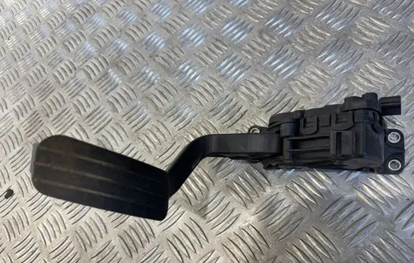 Renault Master III Accelerator throttle pedal 8200672371