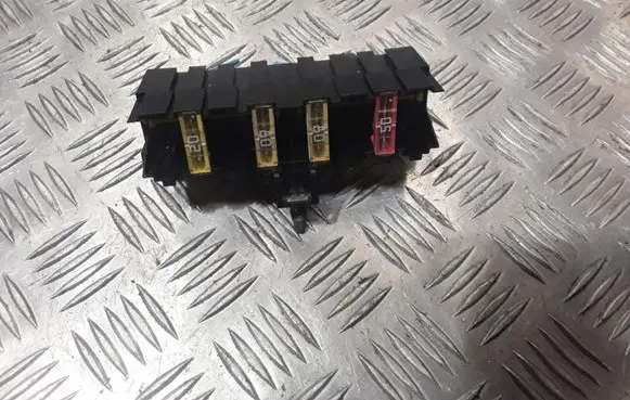 Peugeot 308 Fuse module 963607938P