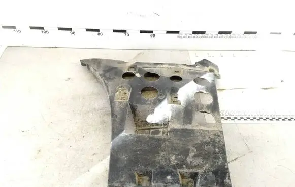 Mercedes-Benz R W251 Rear bumper mounting bracket A2518850316
