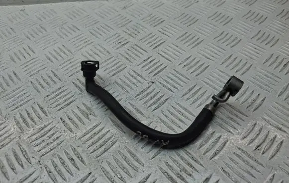 Toyota Avensis T250 Fuel injector supply line/pipe 2390126010