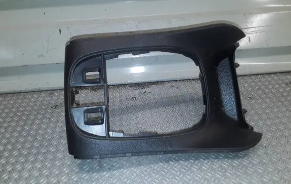 Opel Meriva B Gear shifter surround trim plastic 13258302 460029937