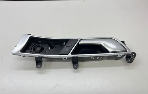Audi A6 S6 C6 4F Front door handle cover 4F0035399A